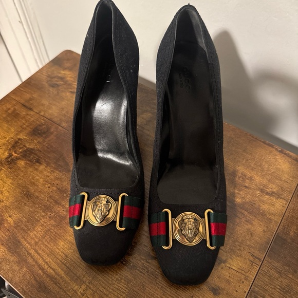Gucci Shoes - Gucci Women's Black Pumps with Gold Accent In Mint Conditions No box/Duffel box